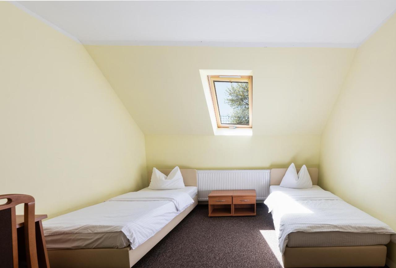 Nad Brzegiem Baltyku Hotell Sarbinowo Exteriör bild